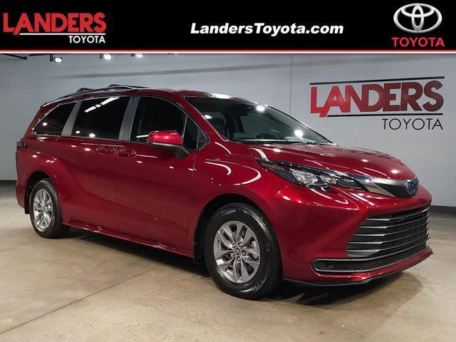used 2024 Toyota Sienna car, priced at $37,629