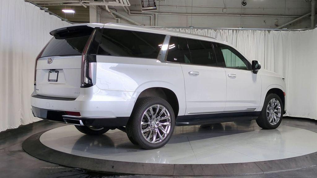 used 2021 Cadillac Escalade ESV car, priced at $66,005