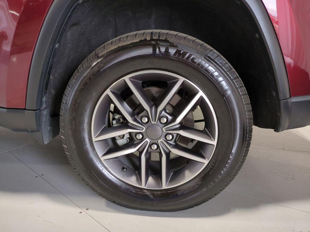 used 2022 Jeep Grand Cherokee car, priced at $25,500
