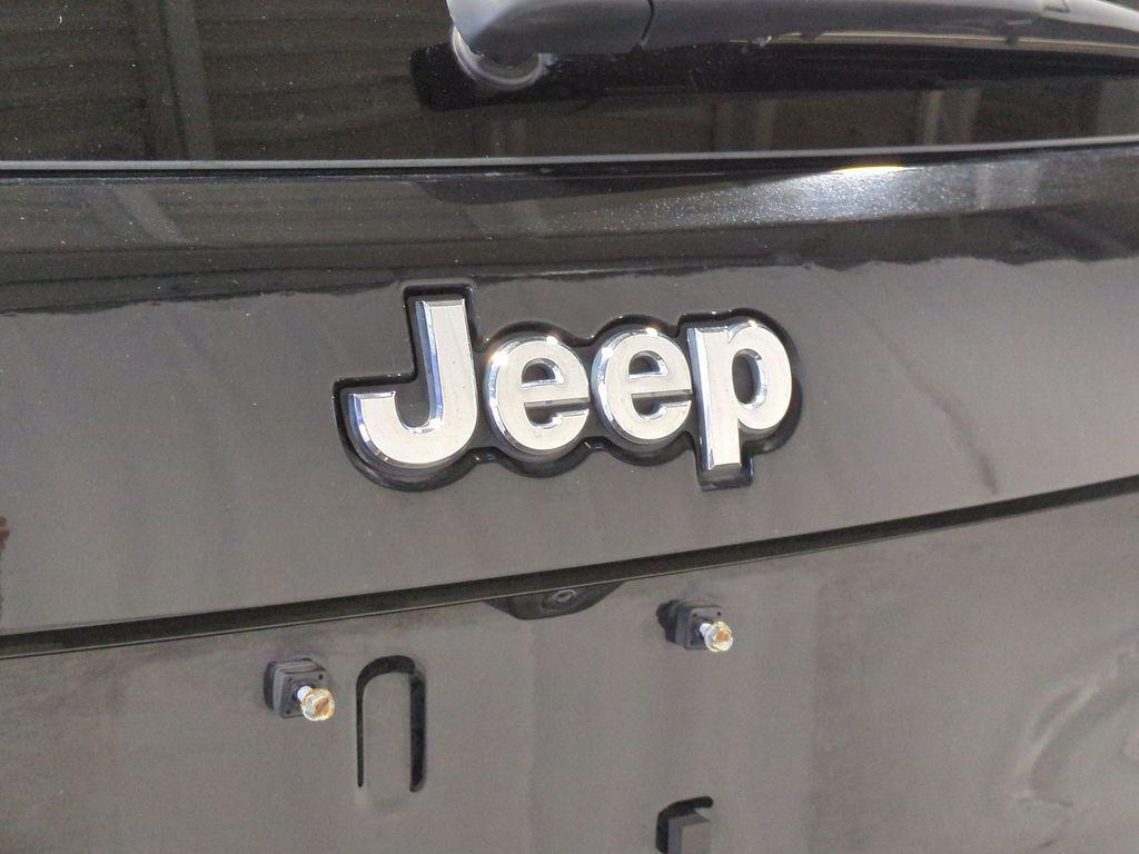 used 2021 Jeep Grand Cherokee car, priced at $28,995