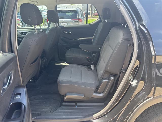 used 2020 Chevrolet Traverse car, priced at $23,437