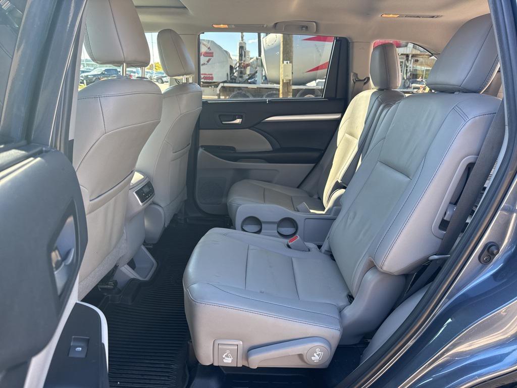 used 2019 Toyota Highlander car, priced at $28,216