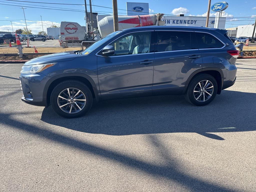 used 2019 Toyota Highlander car, priced at $28,216