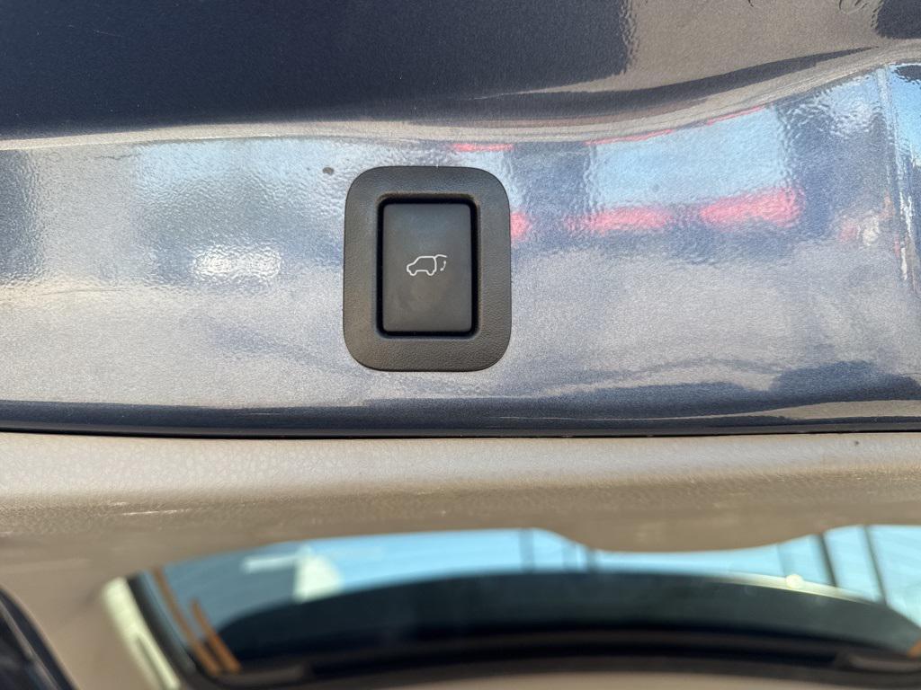 used 2019 Toyota Highlander car, priced at $28,216