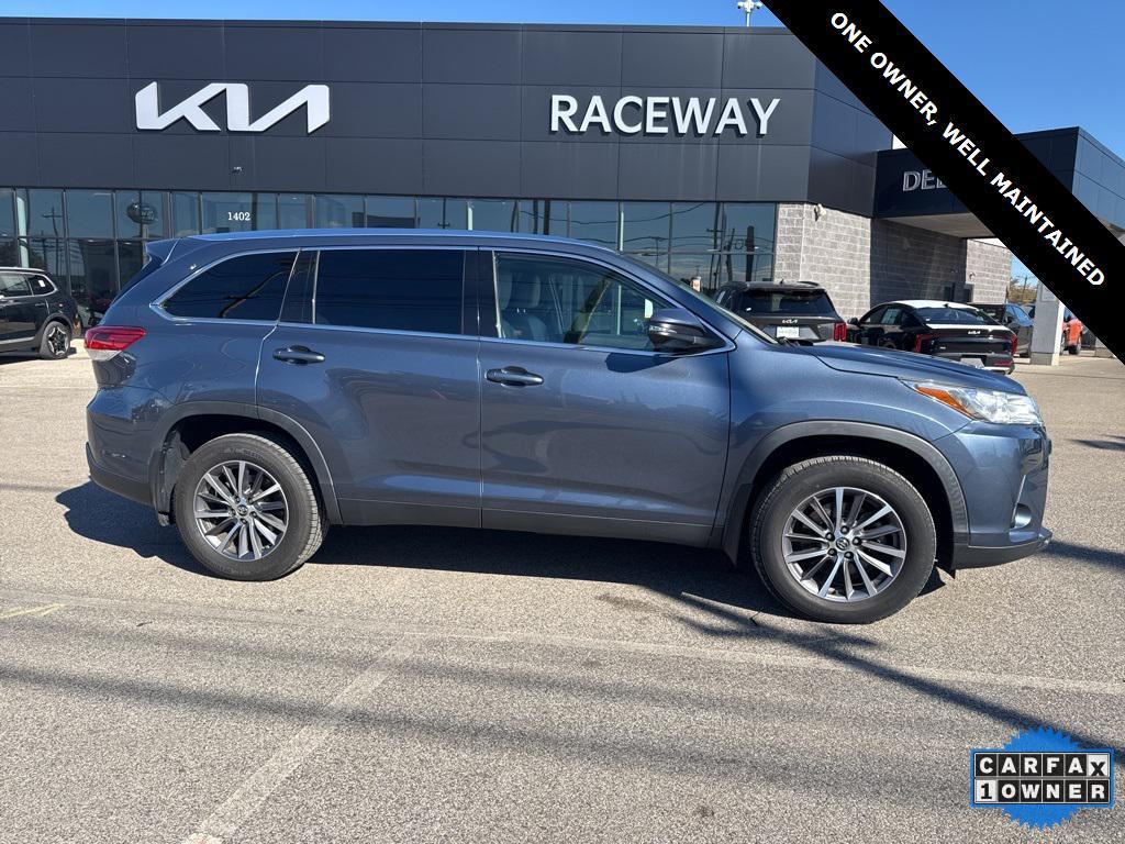 used 2019 Toyota Highlander car, priced at $28,216