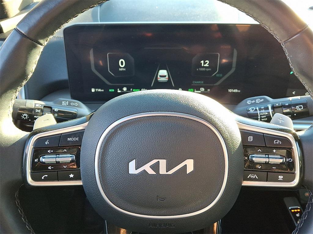 used 2025 Kia Sorento Hybrid car, priced at $40,815