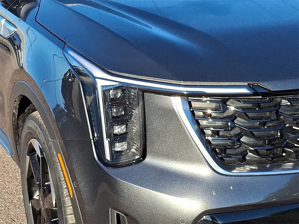 used 2025 Kia Sorento Hybrid car, priced at $40,815
