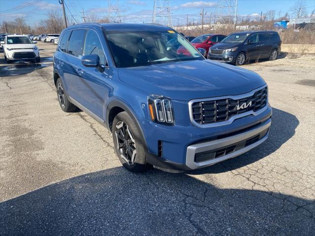 used 2023 Kia Telluride car, priced at $37,080