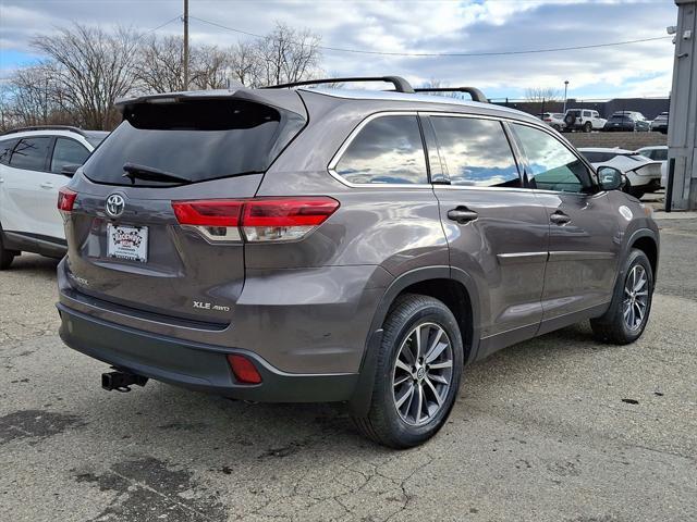 used 2019 Toyota Highlander car, priced at $28,669