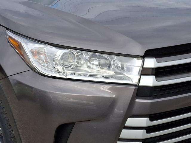 used 2019 Toyota Highlander car, priced at $28,669