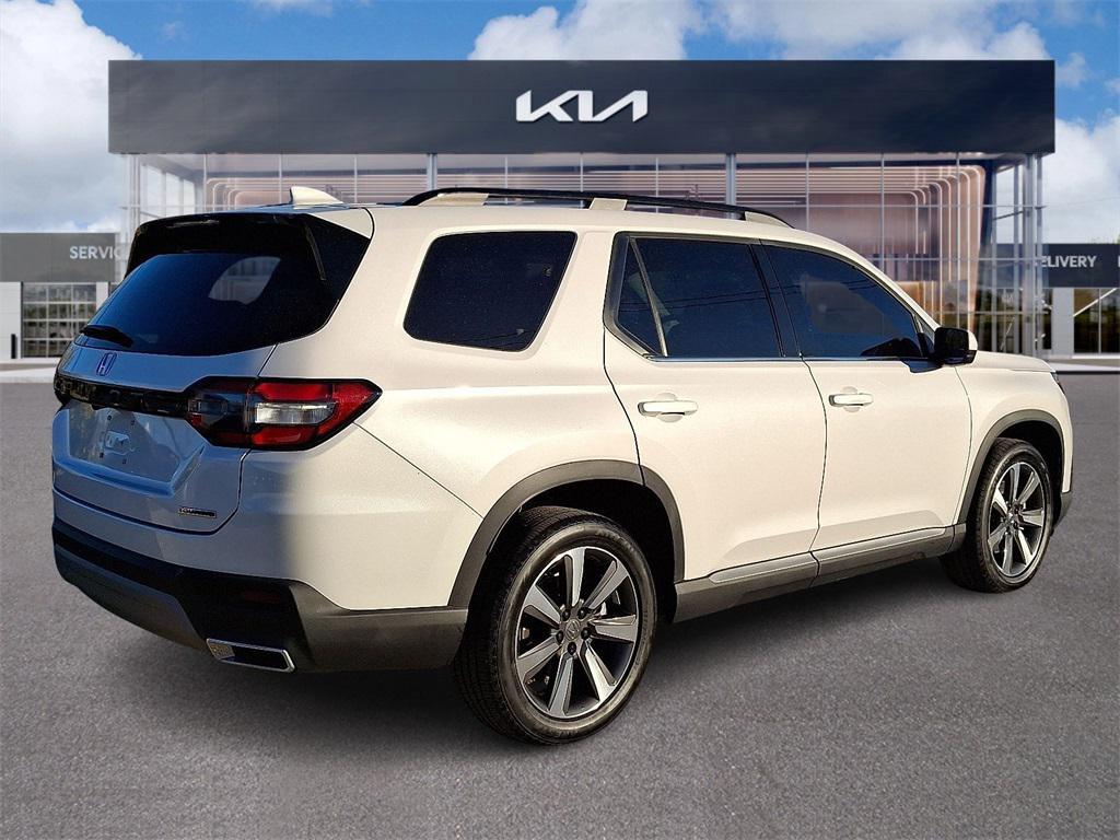 used 2023 Honda Pilot car, priced at $38,821