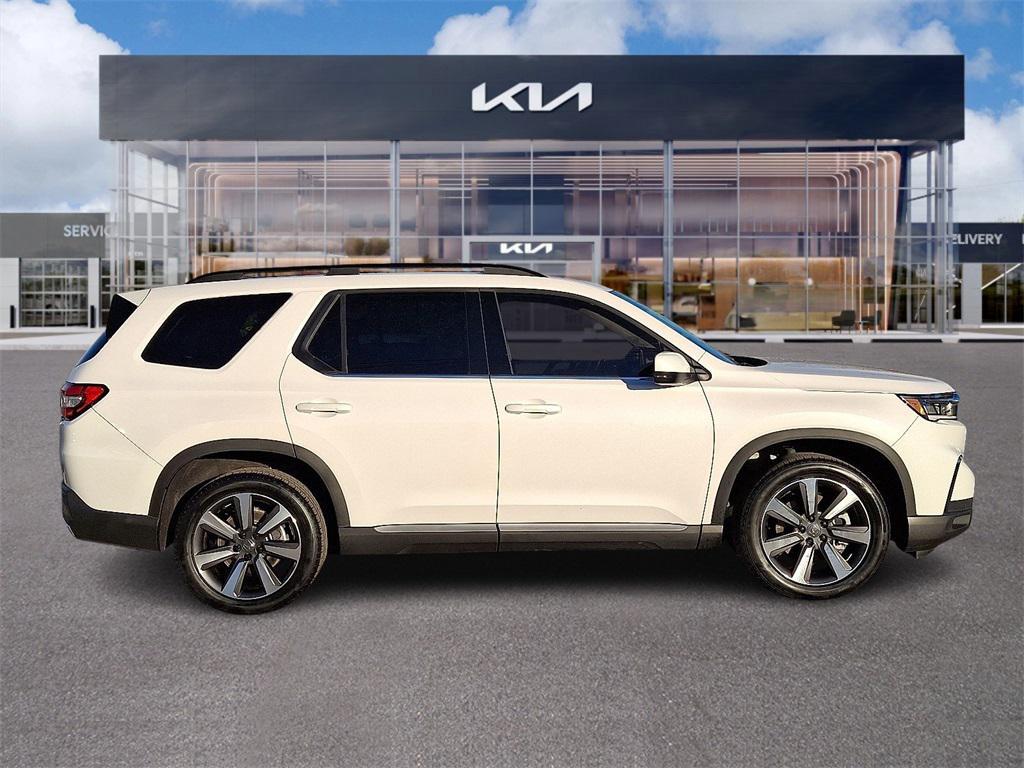 used 2023 Honda Pilot car, priced at $38,821
