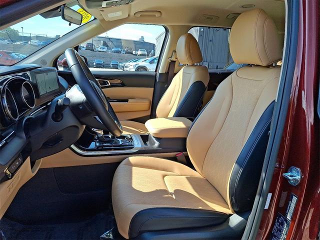 used 2023 Kia Carnival car, priced at $34,997