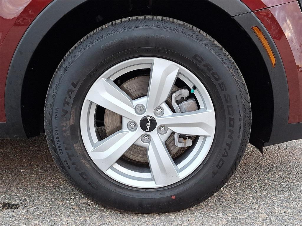 used 2025 Kia Sorento car, priced at $29,999