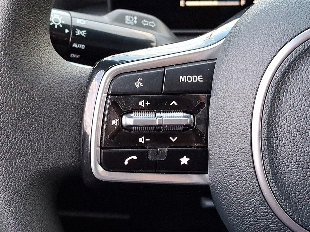 used 2025 Kia Sorento car, priced at $29,999