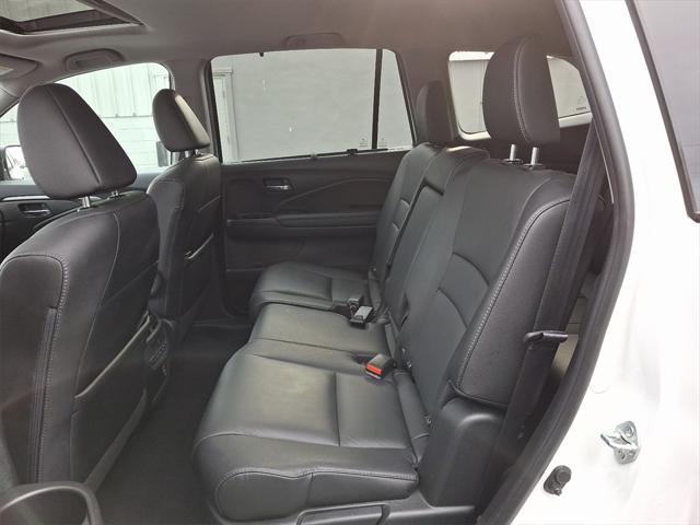 used 2022 Honda Pilot car, priced at $32,813