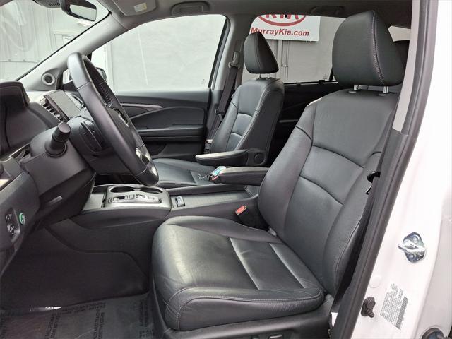 used 2022 Honda Pilot car, priced at $32,813