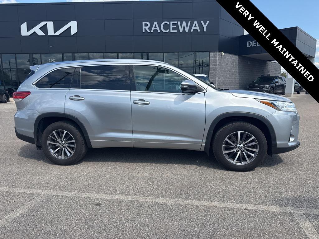 used 2017 Toyota Highlander car, priced at $21,995