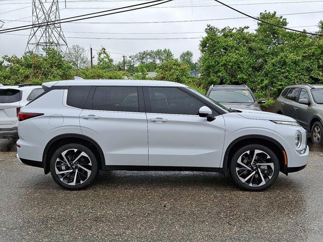 used 2024 Mitsubishi Outlander car, priced at $27,400