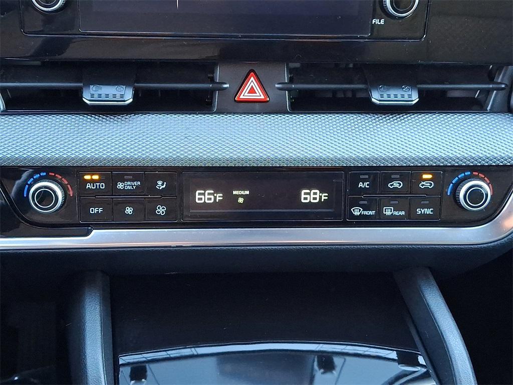 used 2023 Kia Sportage Hybrid car, priced at $25,025