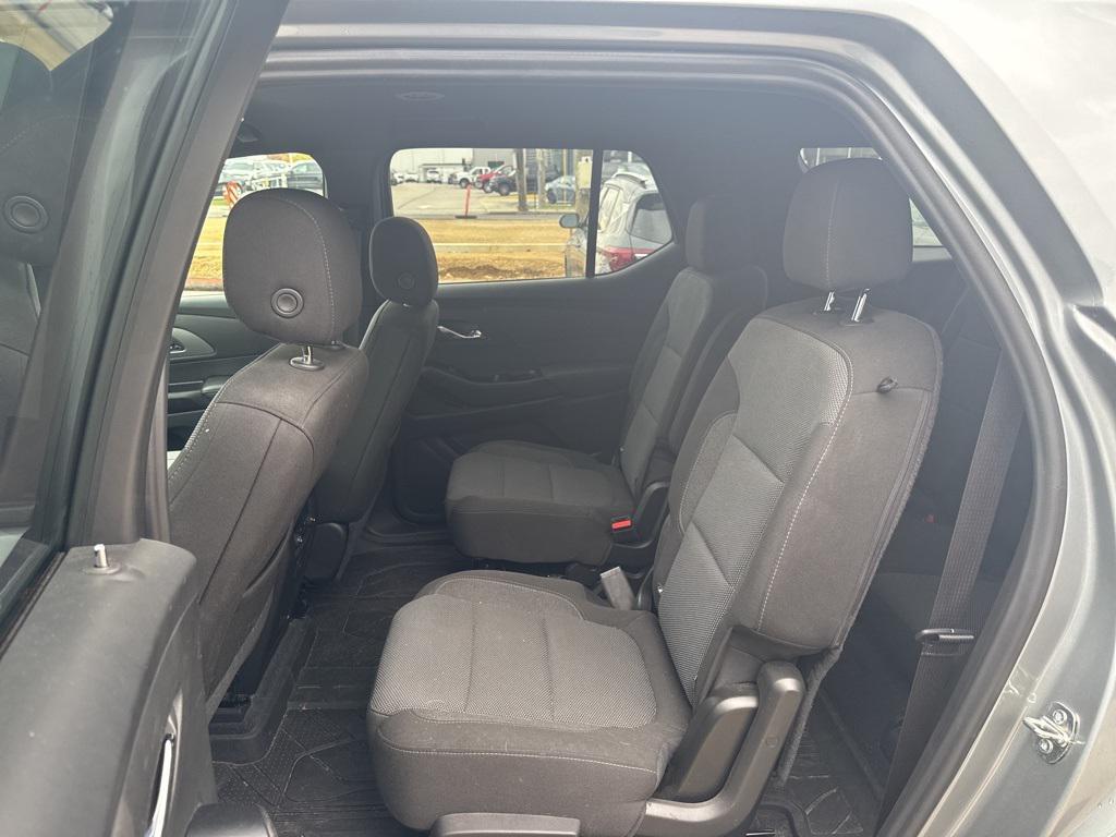 used 2023 Chevrolet Traverse car, priced at $31,997