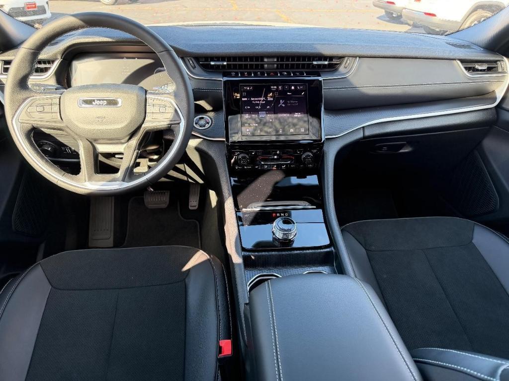 new 2025 Jeep Grand Cherokee L car, priced at $40,495