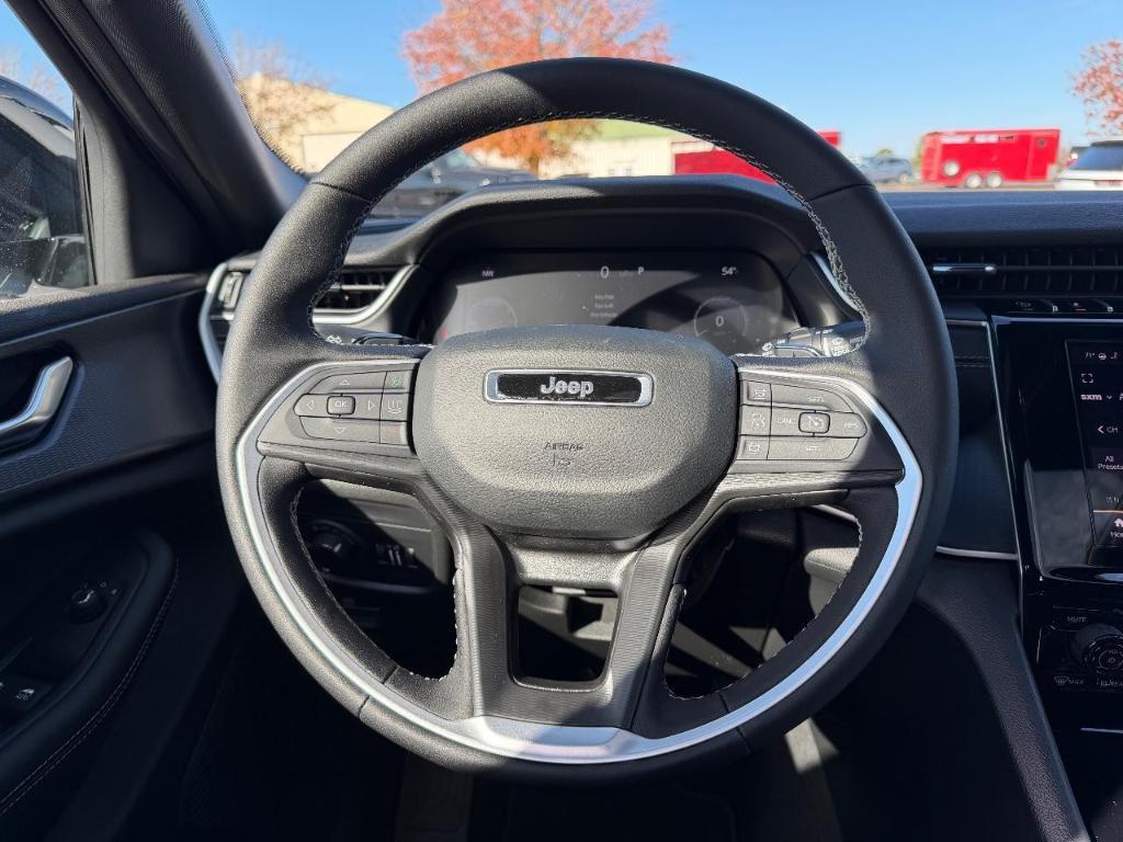 new 2025 Jeep Grand Cherokee L car, priced at $40,495