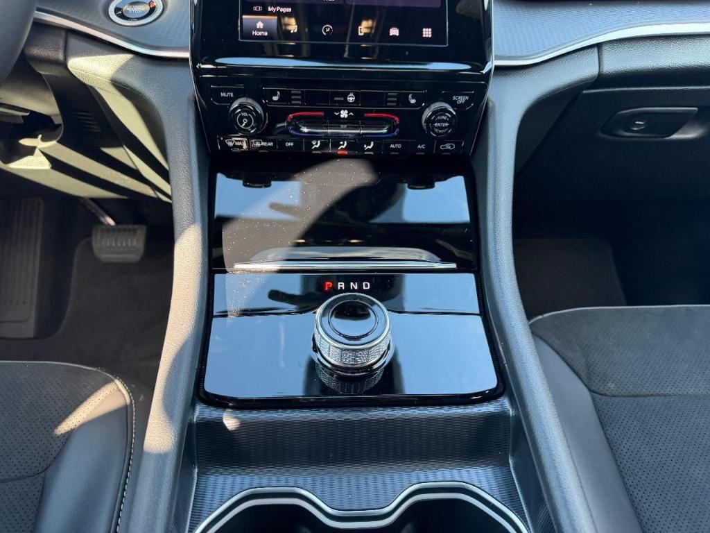 new 2025 Jeep Grand Cherokee L car, priced at $40,495