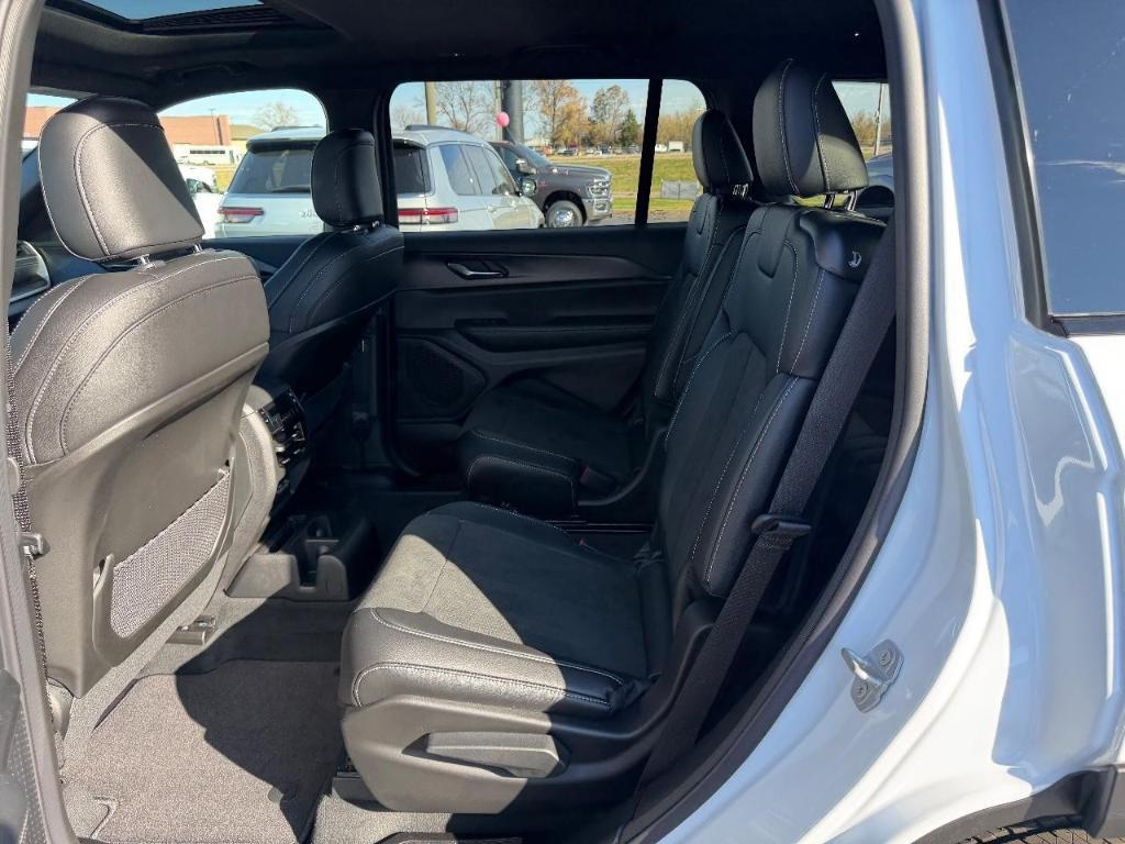 new 2025 Jeep Grand Cherokee L car, priced at $40,495