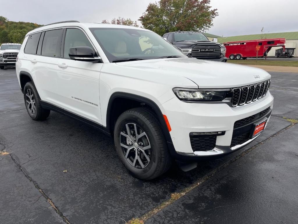 new 2025 Jeep Grand Cherokee L car, priced at $45,495