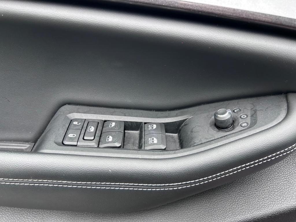 used 2022 Jeep Grand Cherokee car, priced at $30,492