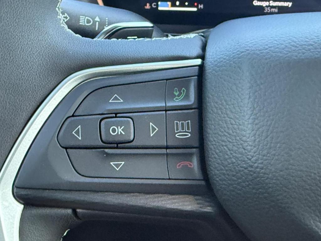 new 2025 Jeep Grand Cherokee L car, priced at $39,968