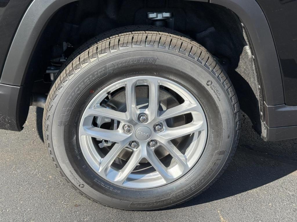 new 2025 Jeep Grand Cherokee L car, priced at $39,968