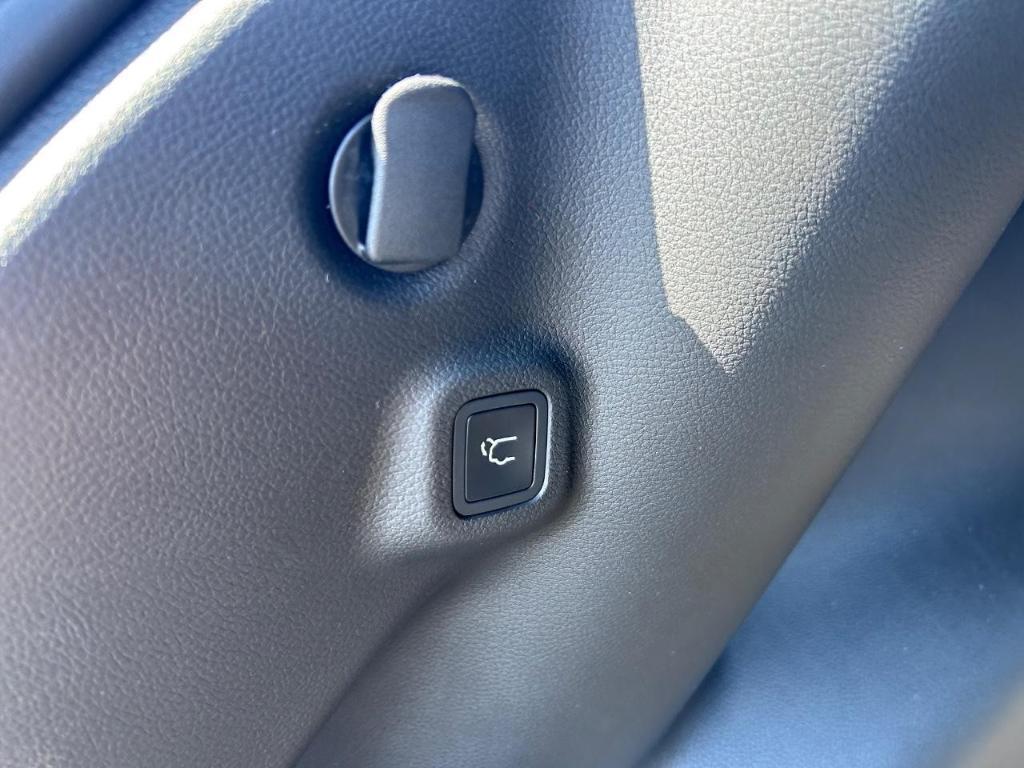 new 2026 Jeep Compass car, priced at $27,999