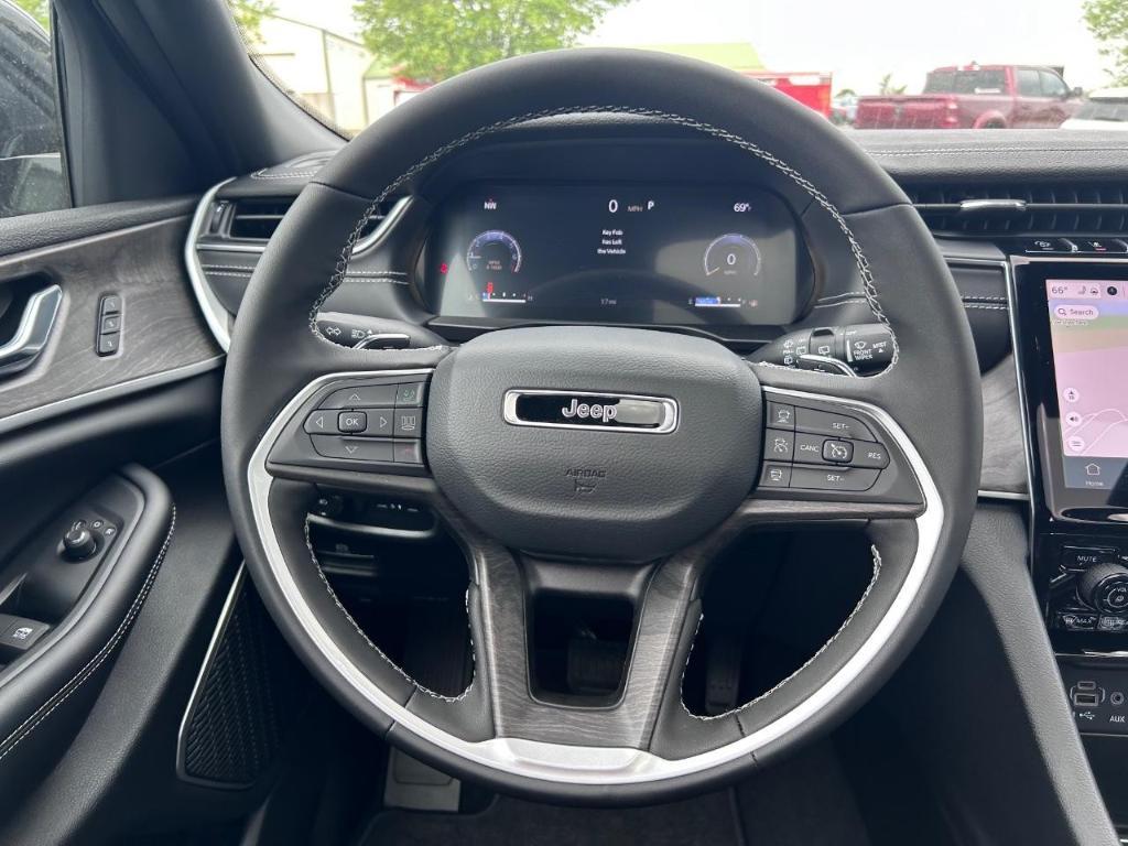 new 2025 Jeep Grand Cherokee L car, priced at $54,105