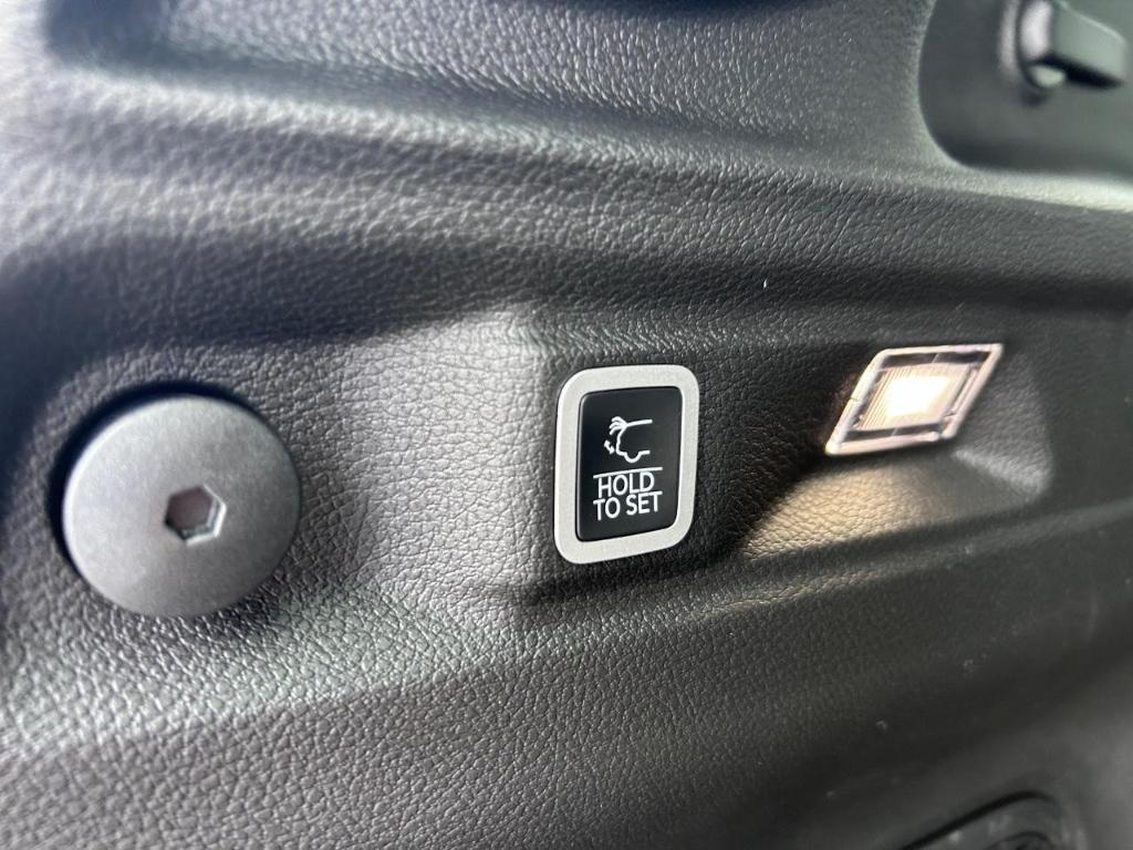 new 2025 Jeep Grand Cherokee L car, priced at $54,105