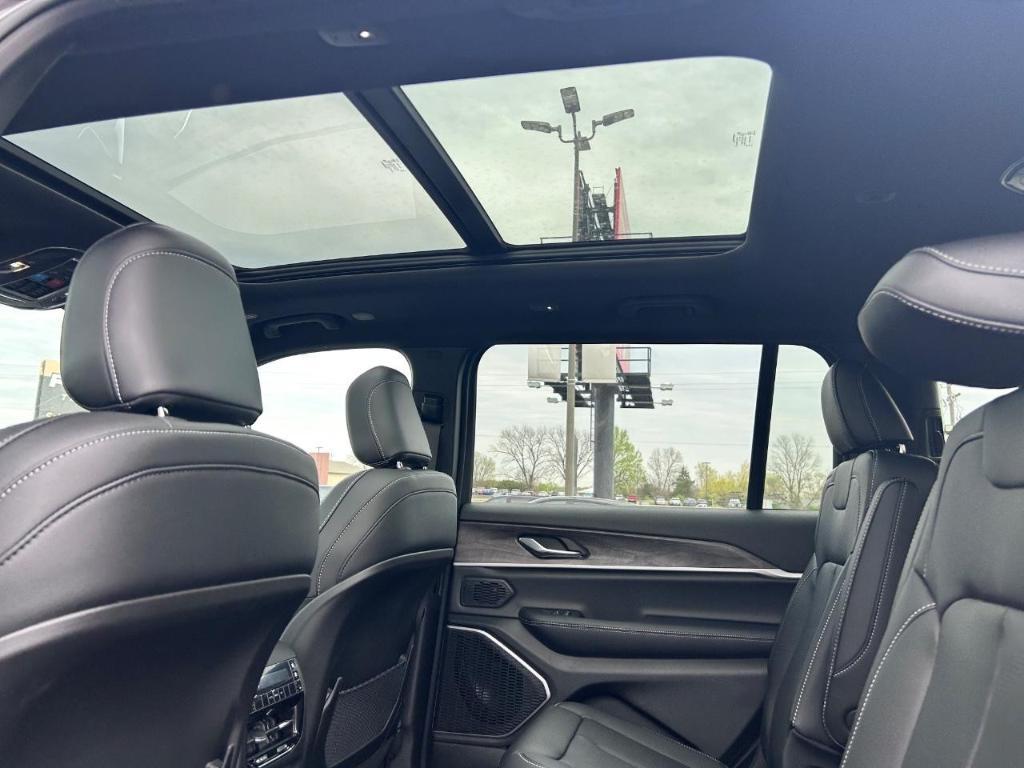 new 2025 Jeep Grand Cherokee L car, priced at $54,105