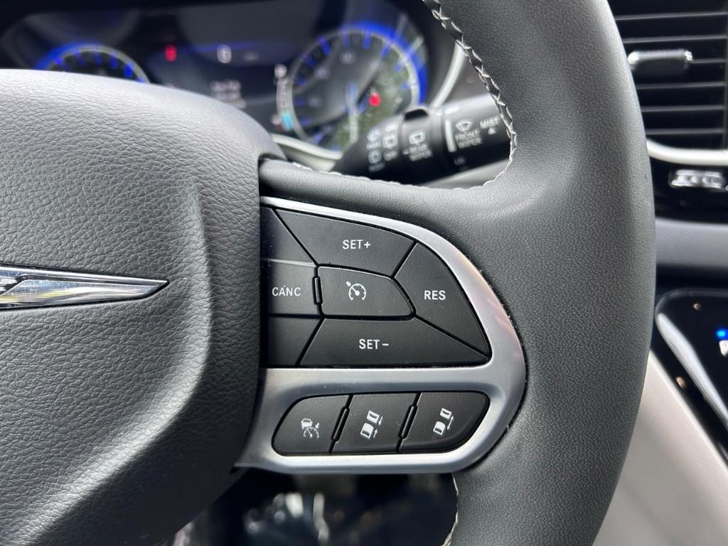 used 2022 Chrysler Pacifica car, priced at $23,173