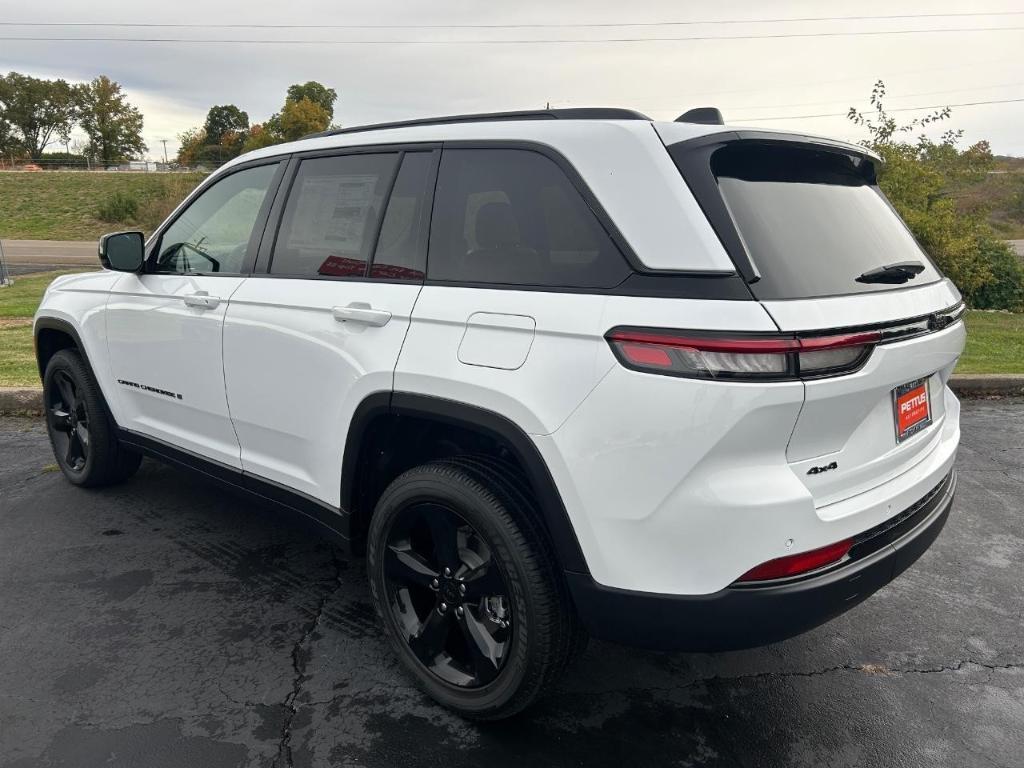 new 2025 Jeep Grand Cherokee car, priced at $39,645