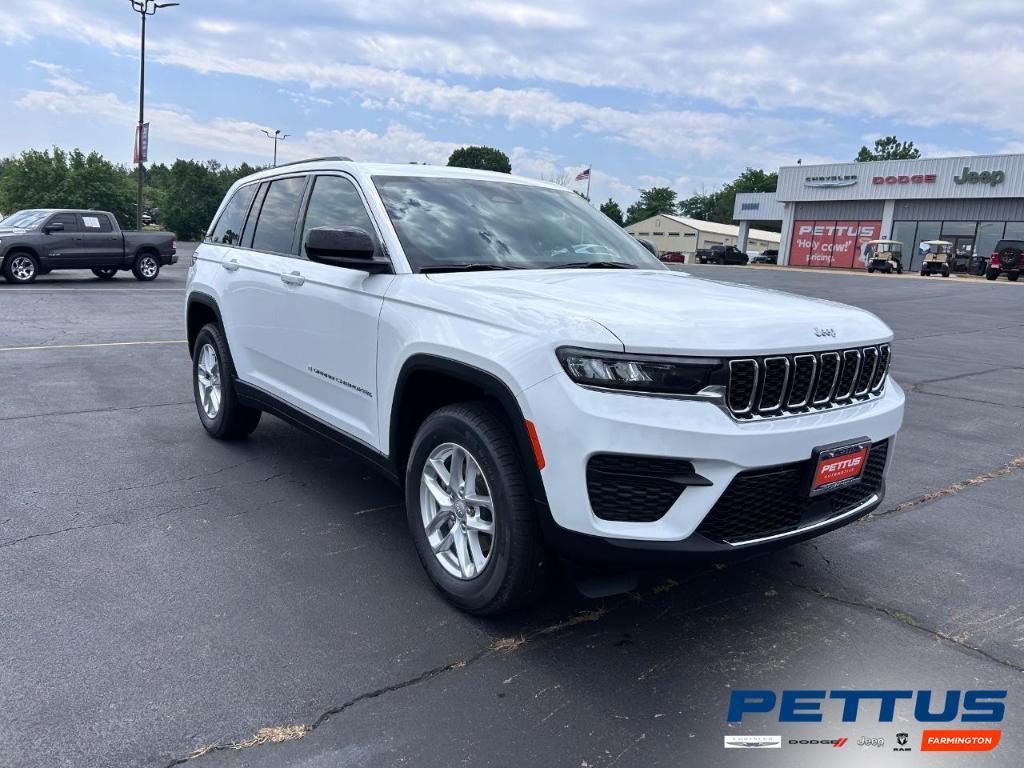 new 2025 Jeep Grand Cherokee car, priced at $40,177
