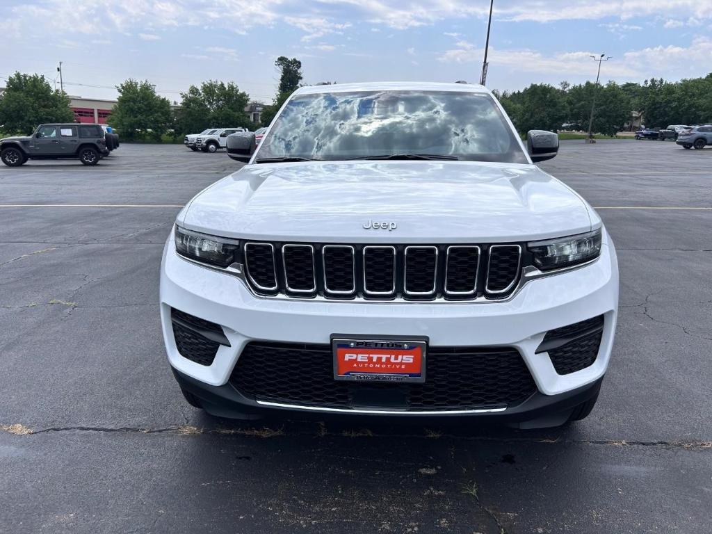 new 2025 Jeep Grand Cherokee car, priced at $40,177
