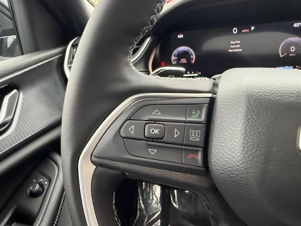 new 2025 Jeep Grand Cherokee car, priced at $39,345