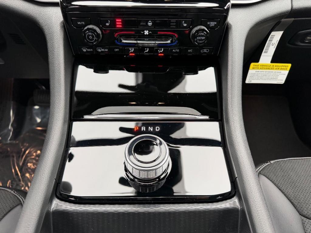 new 2025 Jeep Grand Cherokee car, priced at $39,345