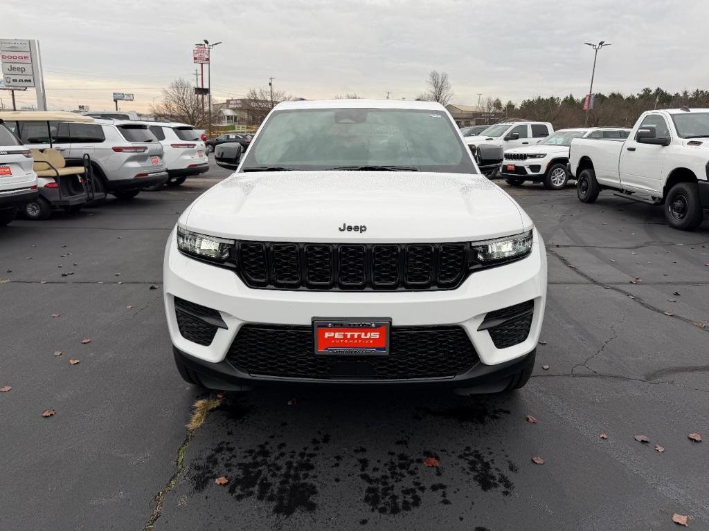 new 2025 Jeep Grand Cherokee car, priced at $39,345