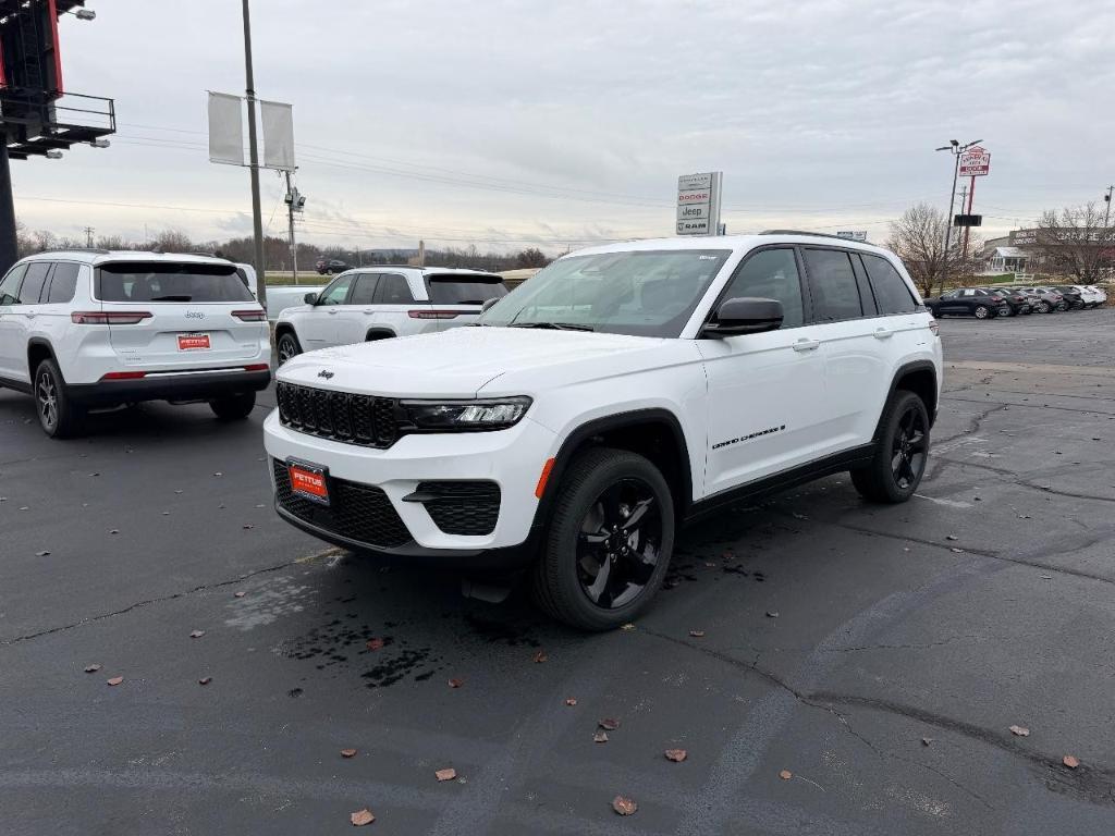 new 2025 Jeep Grand Cherokee car, priced at $39,345