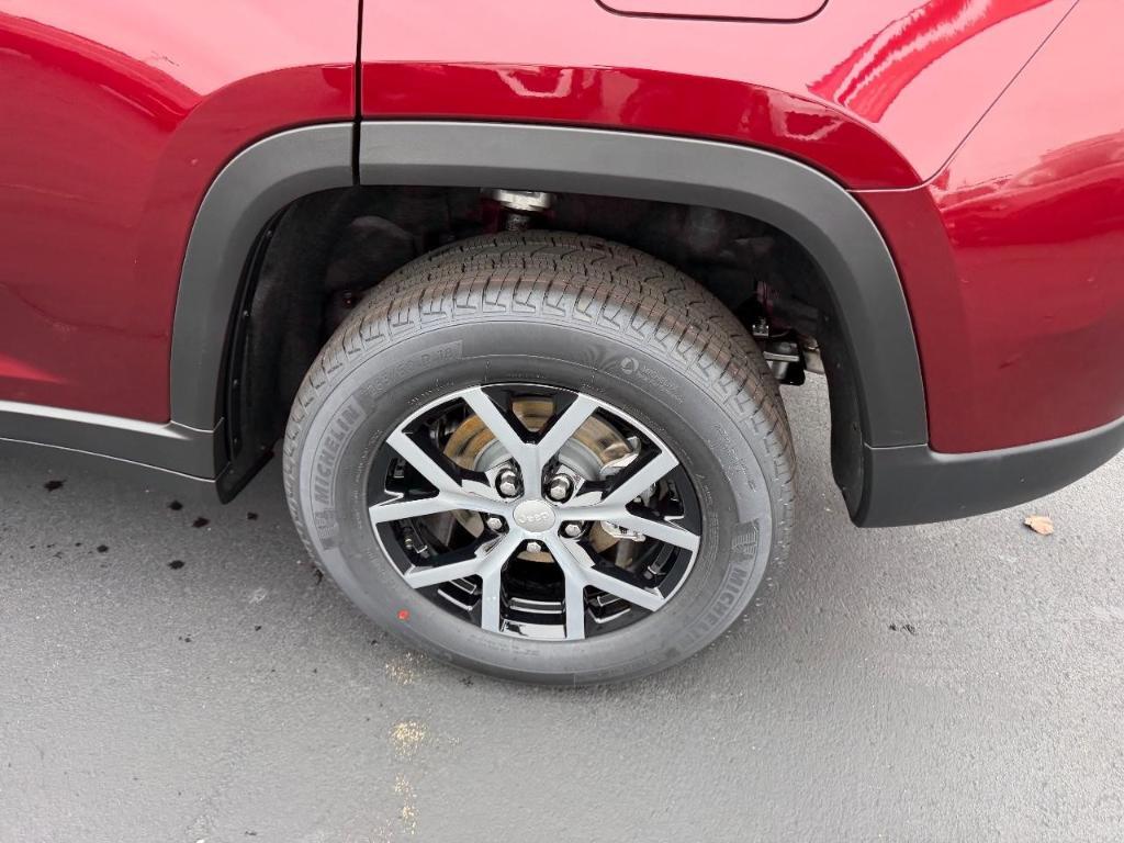 new 2025 Jeep Grand Cherokee car, priced at $42,045