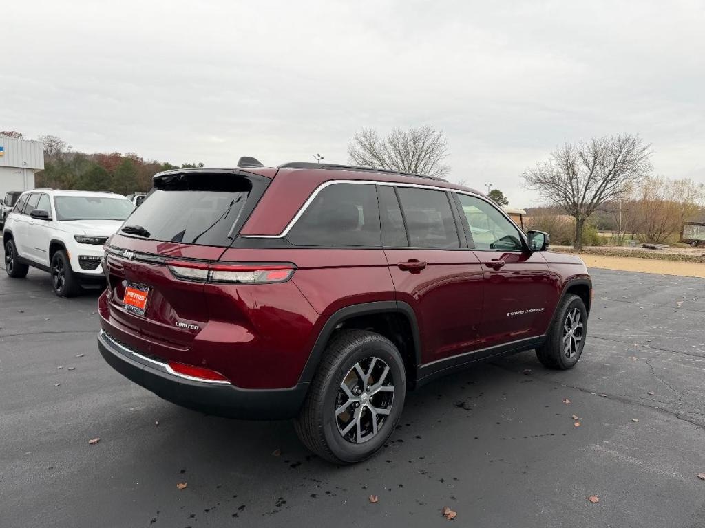 new 2025 Jeep Grand Cherokee car, priced at $42,045