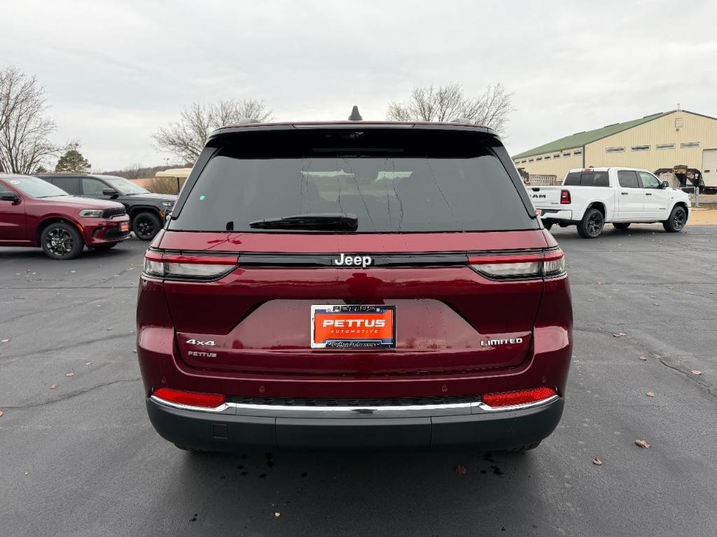 new 2025 Jeep Grand Cherokee car, priced at $42,045