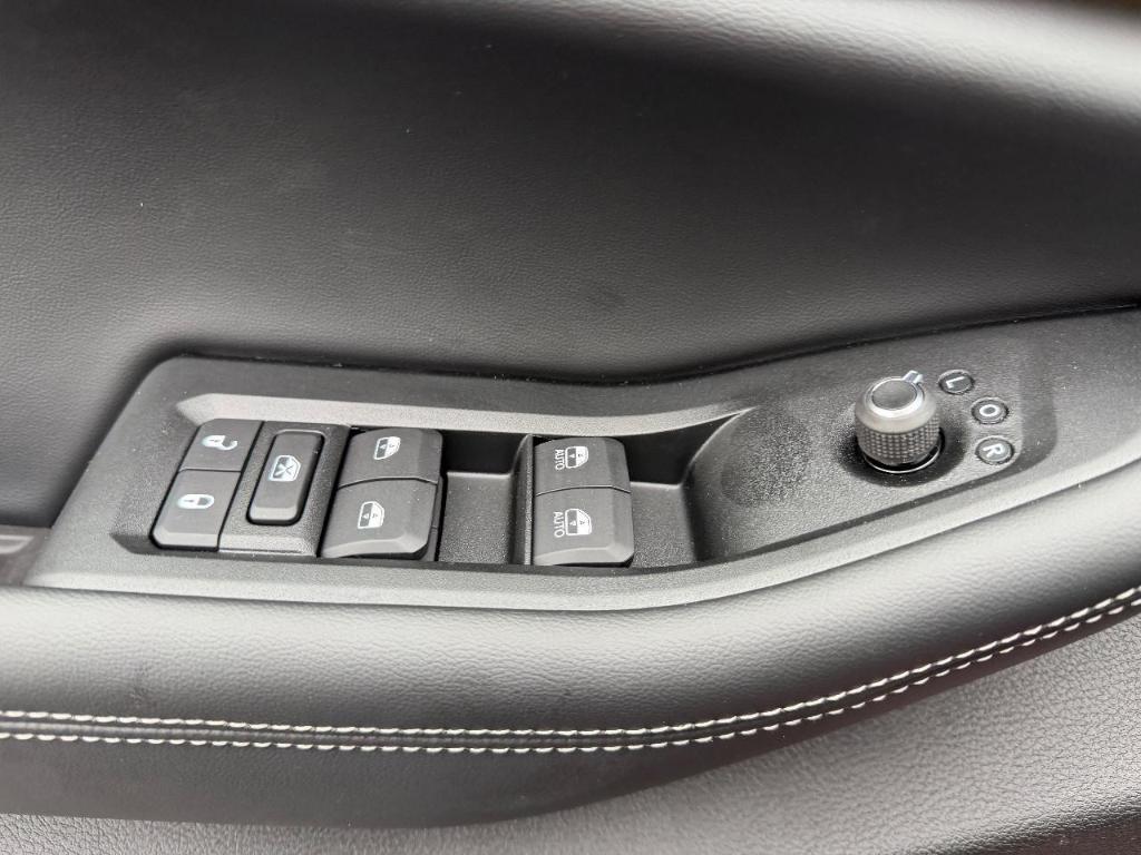 new 2025 Jeep Grand Cherokee car, priced at $42,045