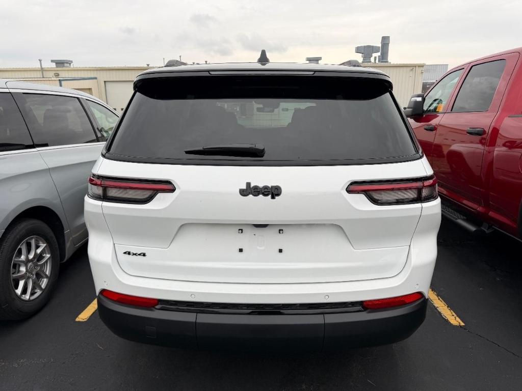 new 2025 Jeep Grand Cherokee L car, priced at $47,095